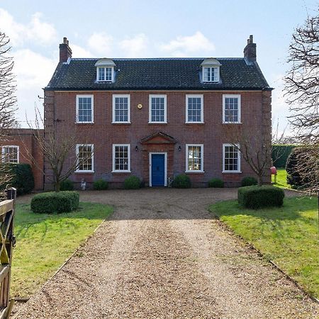 Hemblington Hall Arts And Leisure Ltd South Walsham Екстер'єр фото